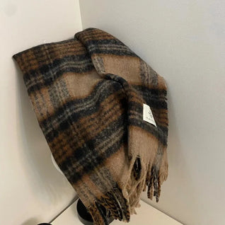 Soft Plaid Winter Scarf – Thick Warm Check Pattern for Autumn & Winter
