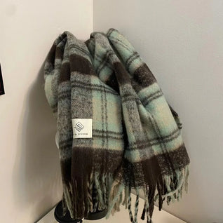 Soft Plaid Winter Scarf – Thick Warm Check Pattern for Autumn & Winter