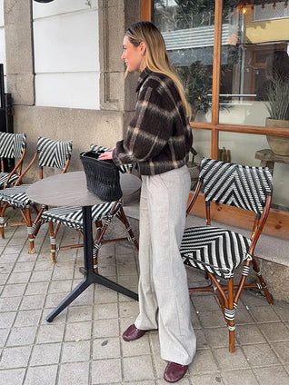 Trendy Brown Checkered Short Jacket – Chic Autumn Outerwear for Women
