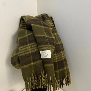 Soft Plaid Winter Scarf – Thick Warm Check Pattern for Autumn & Winter