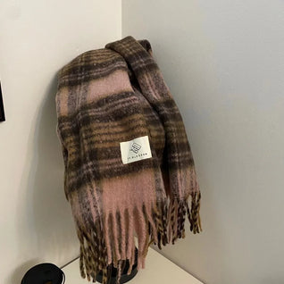 Soft Plaid Winter Scarf – Thick Warm Check Pattern for Autumn & Winter